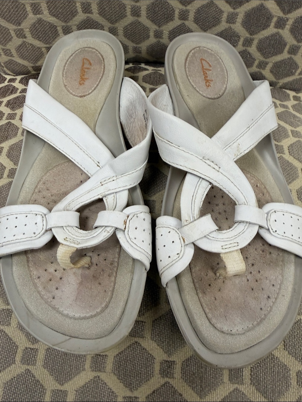 Clarks White Leather Cross-Strap Slip-On Sandals